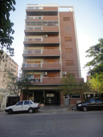 "Jujuy 354 3°A " 3 Dormitorios (1 en Suite),Cocina,Comedor,Lavadero y Cochera. 